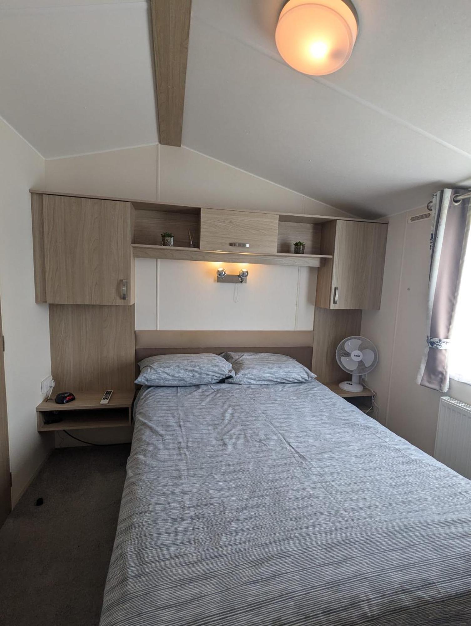 Lovely Bright And Airy Caravan On The 5 Star Shorefield Country Park Entertainment Passes Included Milford on Sea Bagian luar foto